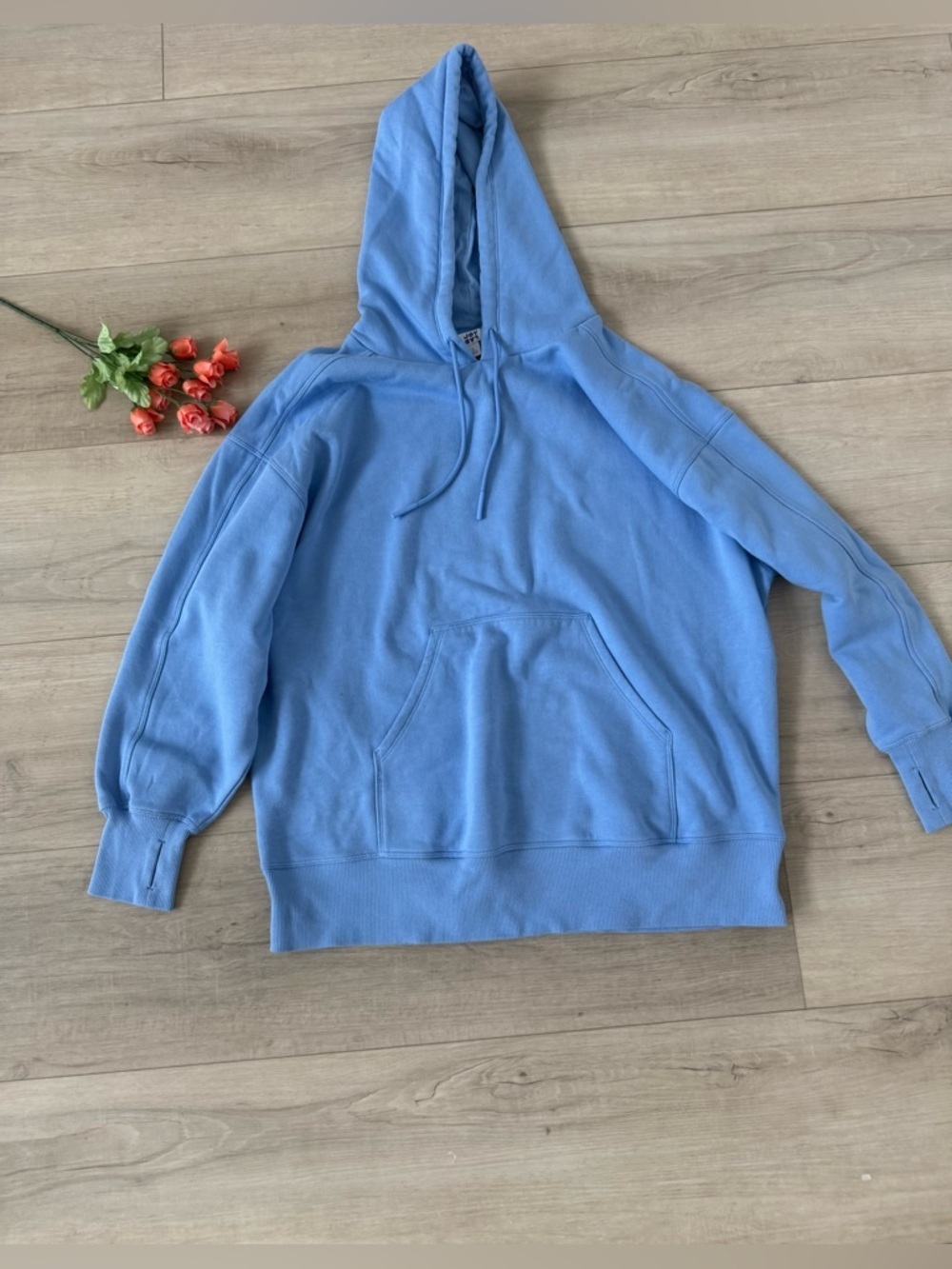 Women’s joy lab blue athletic hoodie with drawstring size large